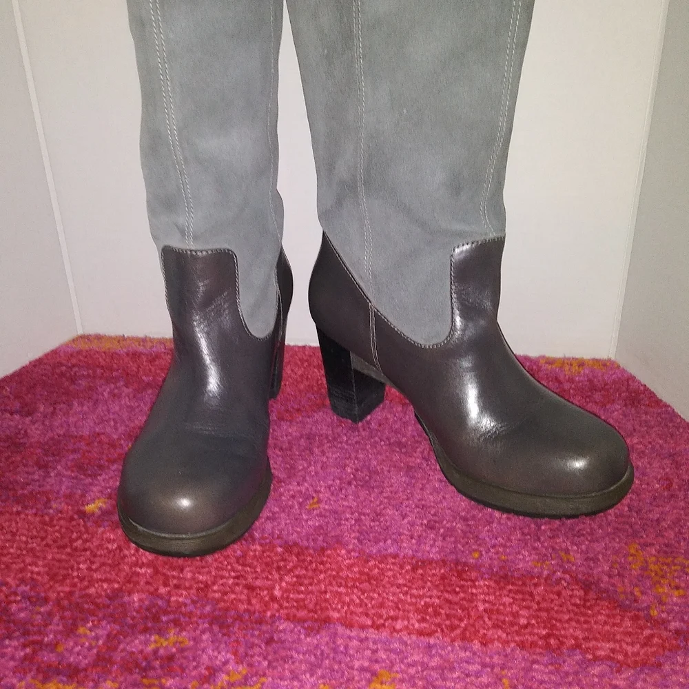 Dr.Marten's "Josie" Boot - Picture 9 of 12